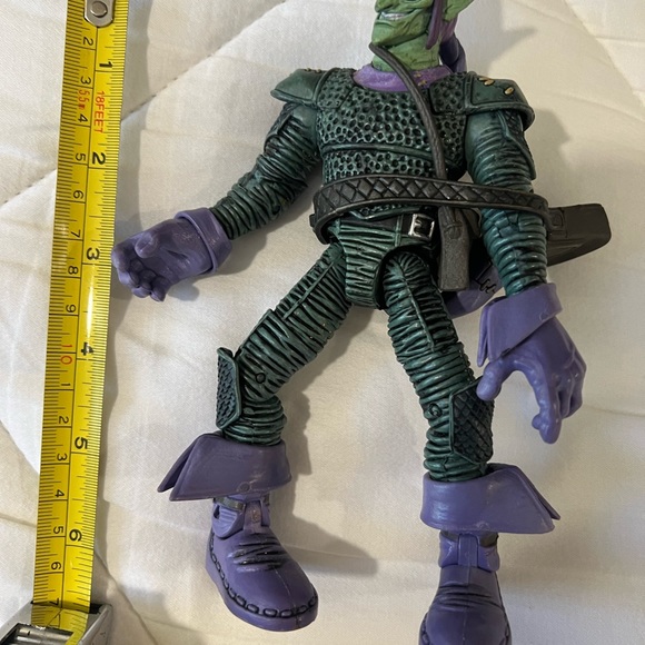 Marvel legends Green Goblin 6.5in. Action Figure 2003 - Picture 5 of 5